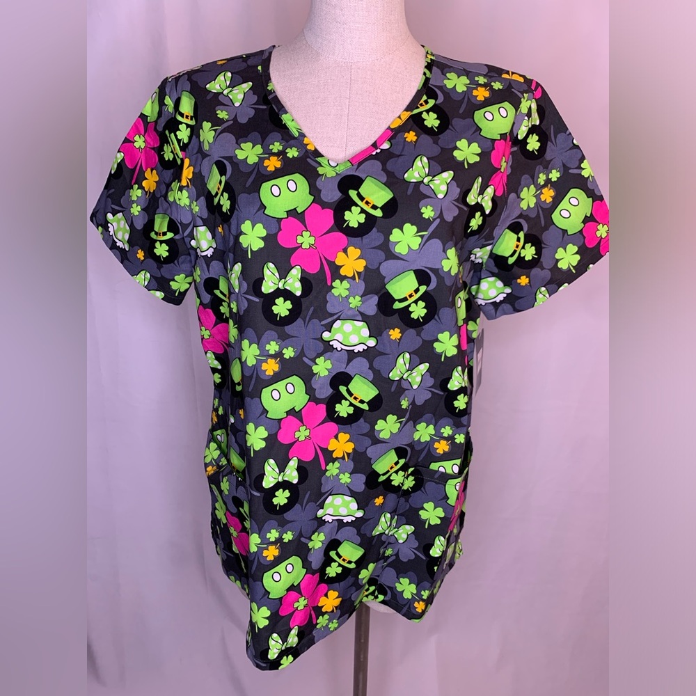 Disney Irish Mickey Mouse scrub top L Saint Patrick’s day nurse medical uniform